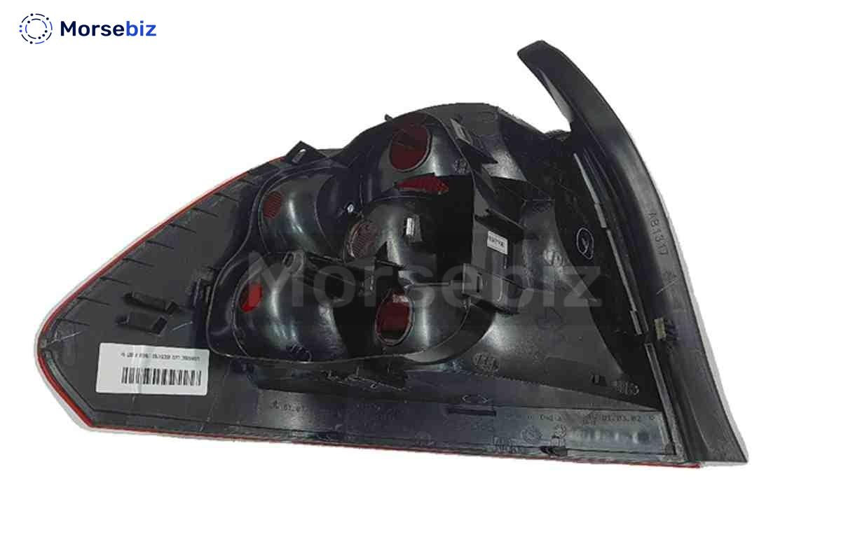 VAG (Volkswagen, Skoda, Audi) Taillight, TAILLIGHT RH 5J5945112A